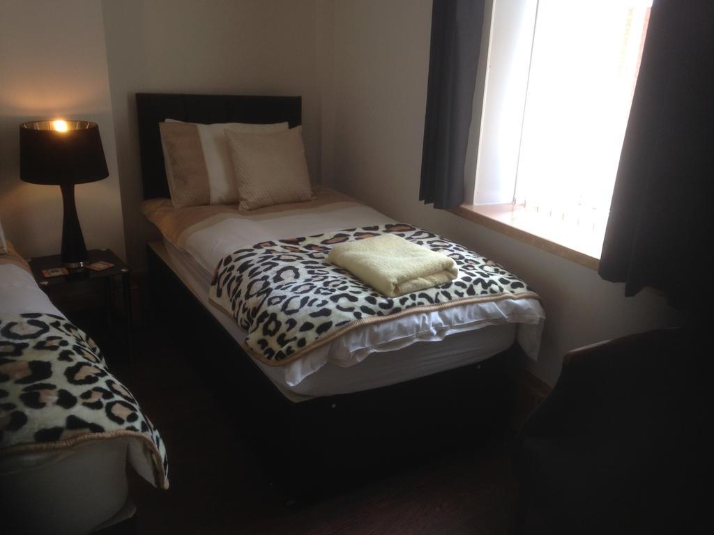 Sutton Park Guest House Blackpool Buitenkant foto