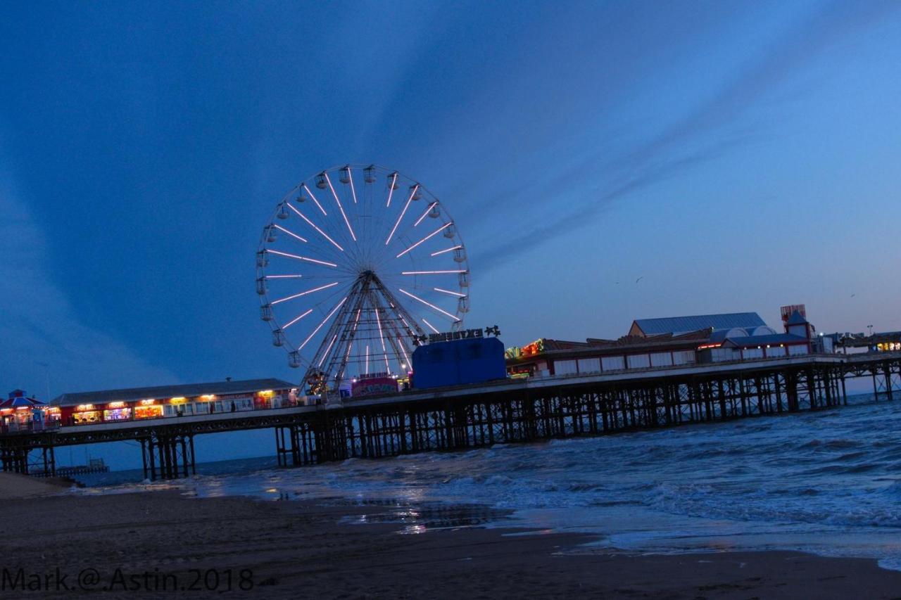 Sutton Park Guest House Blackpool Buitenkant foto